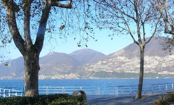 Iseo waterfront.JPG